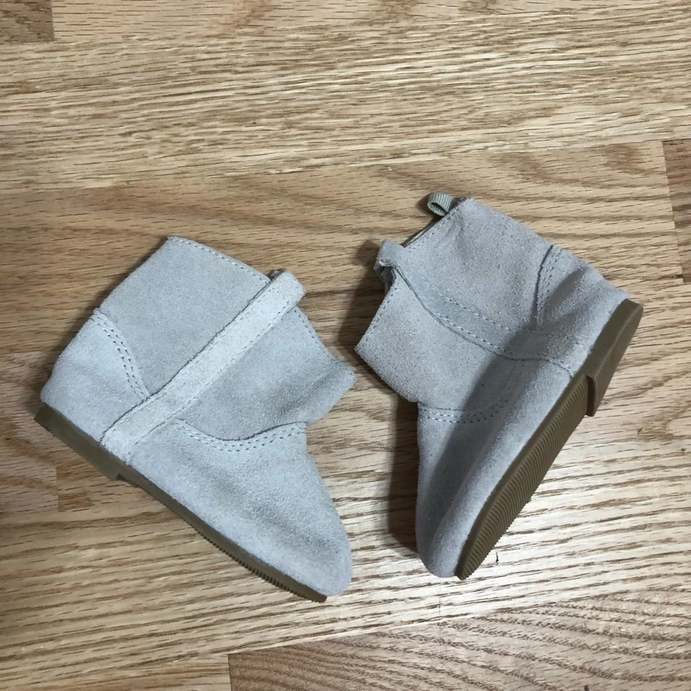 Baby Gap Leather Boots Sz 3-6 months